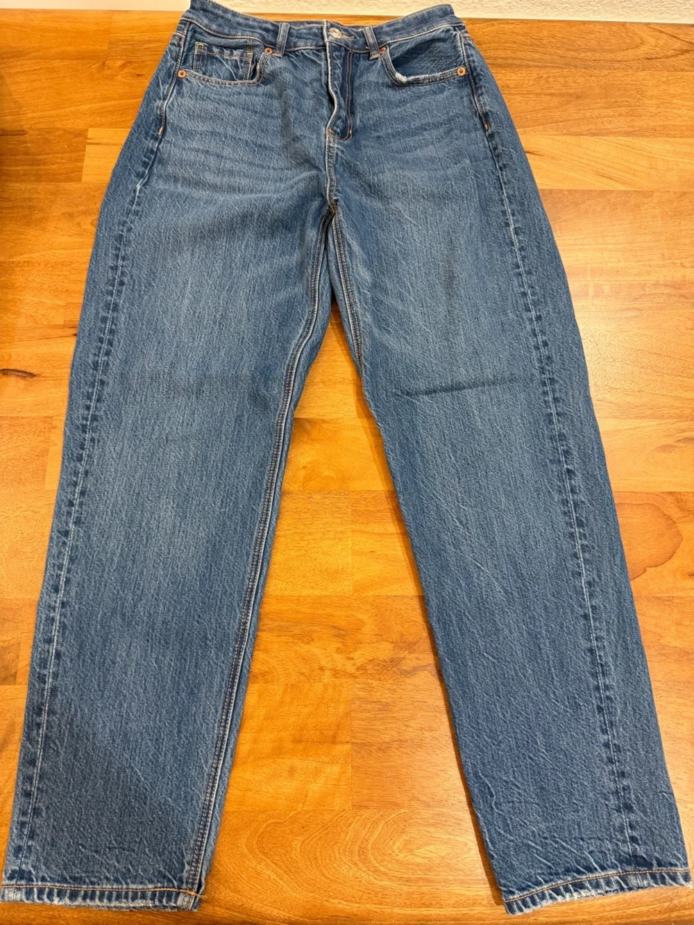 American Eagle Outfitters Mom Straight High-Rise Jeans Size 2